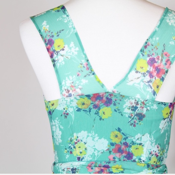 LC Lauren Conrad | Floral Chiffon Dress - Picture 6 of 8